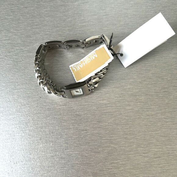 Michael Kors Women's Silver Tone Chain Darrington Mini White Dial Watch MK4909 - Picture 6 of 9